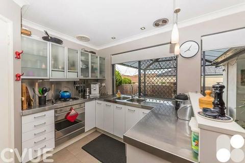 Funky and Modern House- 215 French St, Tuart Hill