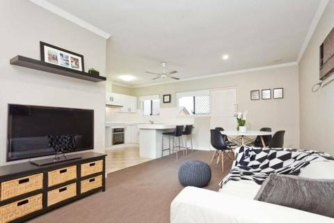 Renovated Fully Furnished 2 Bed 1 Bath Apartment, Applecross