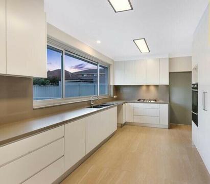 KINGSGROVE HOUSE FOR SALE - WILL SUIT 3 FAMILIES