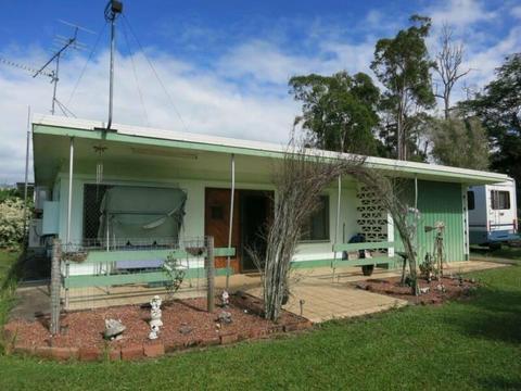 Affordable 2 bedroom home halfway between Cardwell & Tully