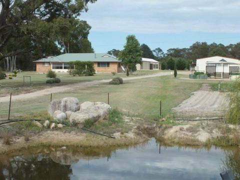 Country Living in QLD - Home, Habitable Studio, & Sheds - 30acres