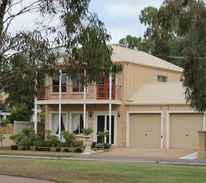 House for sale in Mawson Lakes