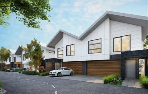 Park View and large size townhouse at keysborough