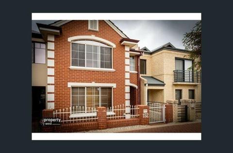 QUALITY TOWNHOUSE - EXCELLENT LOCATION