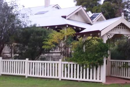House for sale northam...federation