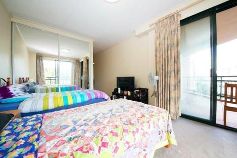 NICE ROOM SHARE - AVAILABLE SOON - RESERVE NOW!!!