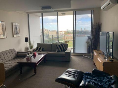 Cozy apartment CBD shared room 200/w include bill