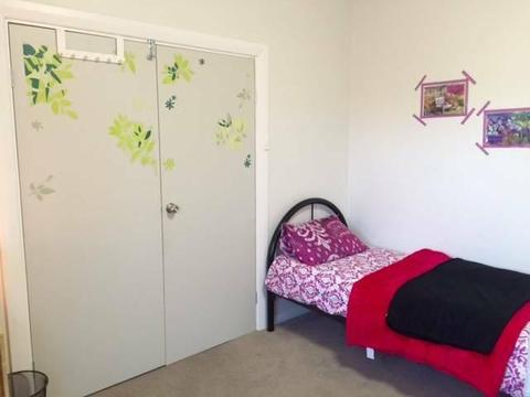 Budget Twin Share For 2 FEMALE STUDENTS Perfect Clean and Cosy