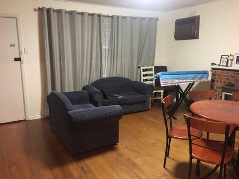 Room available for a girl in Noble Park