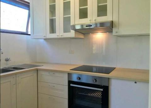 AUD 250pw 1 Bedroom apartment Furnished