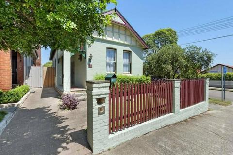 Furnished 1 bed house, short term let from mid June, Drummoyne