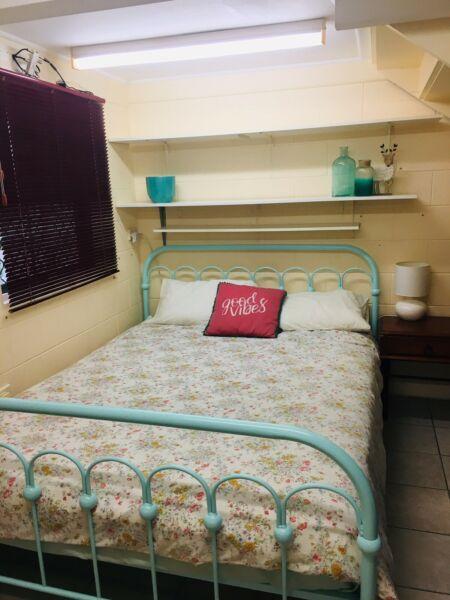 SHORT TERM AVAIL NOW UNTIL TUE 23 APRIL EASTER $30/night