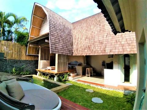 Lovely Bali wooden villa in Seminyak central
