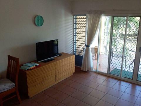 Beachfront unit to rent. 1 bedroom fully furnished apartment