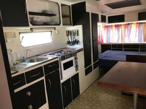 For rent Onsite Caravan with annex