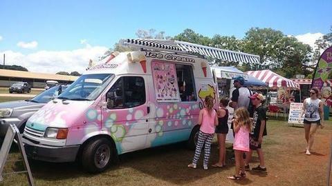 ICE CREAM VAN BUSINESS - READY TO GO! CURRENT FOOD LICENCE