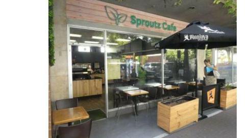 5 day city cafe/snack bar for sale