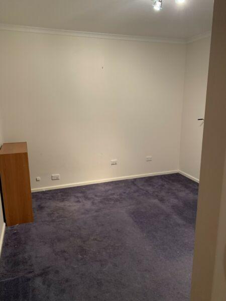 Unfurnished room available in Macgregor