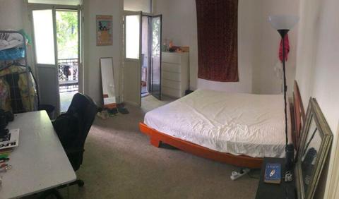 Fully furnished room in Surry Hills including all bills!