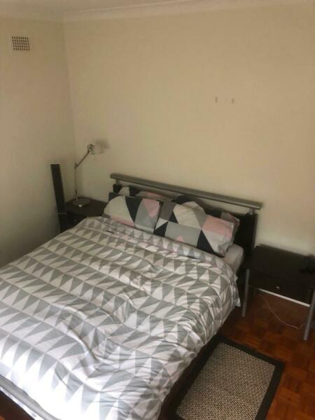 Bedroom to rent, 2 bedroom apartment, available now