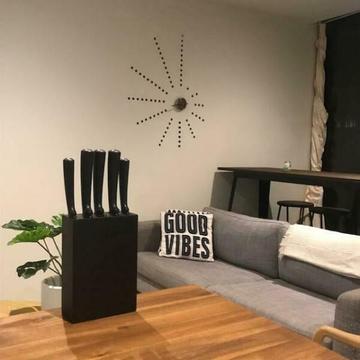 Room share with one person CBD EXCELLENT LOCATION & All BILLS