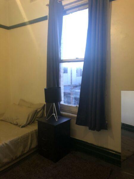 Cheap private room on Bridge Road Richmond