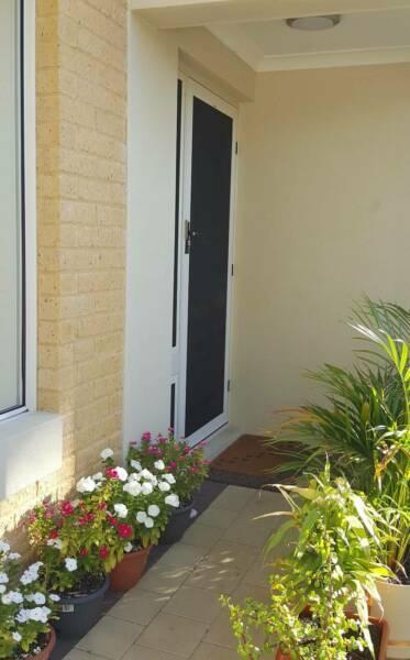Tidy and New house in Cannington- Short term Only