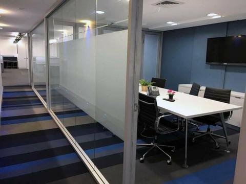 12 desk office space for rent in Ultimo