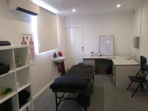 Treatment room for rent at Physiotherapy Practice