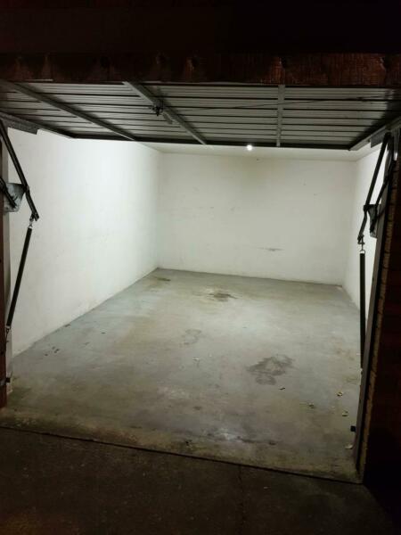 Lockup Garage for rent