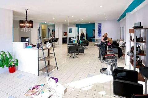 Well Established Hair & Beauty Salon For Sale in Beckenham