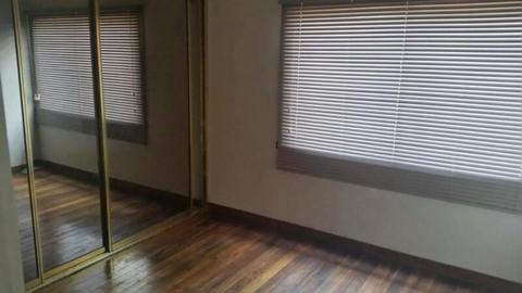 3 BEDROOM HOUSE $465 CLOSE TO SEVEN HILLS STATION