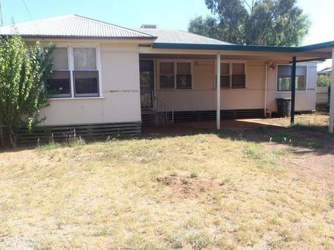 Large 5 Bedroom House in Dubbo For Rent
