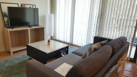 FURNISHED 2 BEDROOM 1 BATHROOM WALK TO NEWTOWN AND TRANSPORT