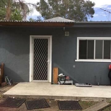 House granny flats in Granville for 2people