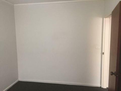 CARLINGFORD ROOM FOR RENT