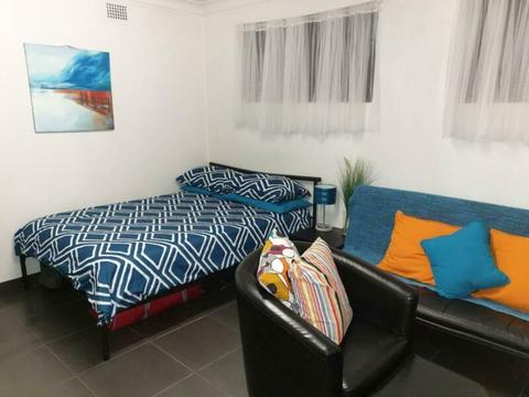 ALL INCLUSIVE!Don't Miss This Granny Flat! Ready now! Greystanes!