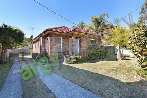 5 Baumans Rd, Riverwood Available NOW
