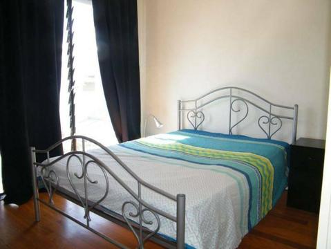 Close to USYD and RPA Hospital, a 2 Bedroom furnished Cottage
