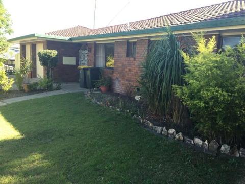 4 brs low set house in Eight Mile Plains