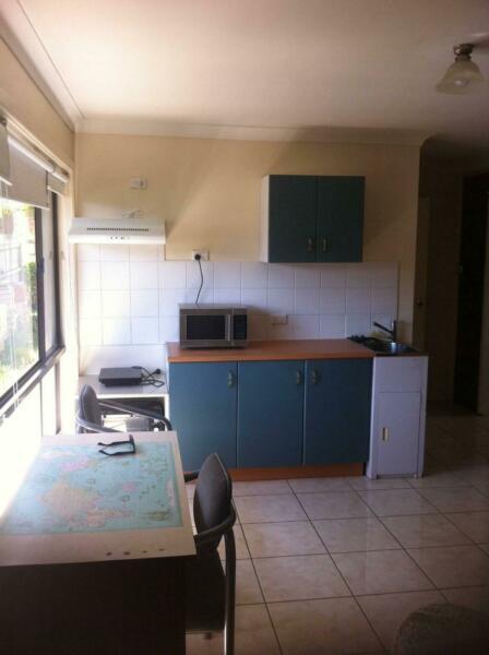 One bedroom unit flat for rent in Robertson