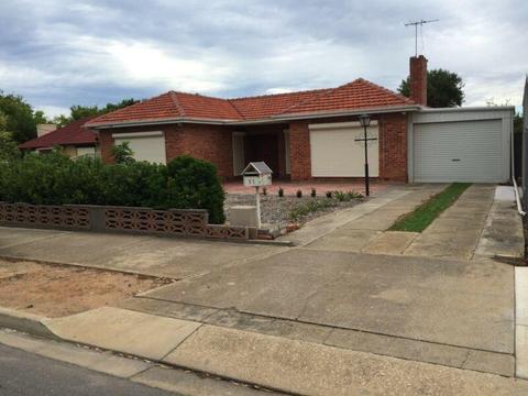 Renovated house 3 br 2 bathrooms Edwardstown for rent