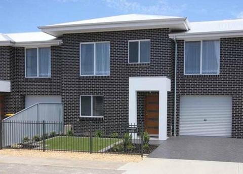 townhouse to rent in Oaklands Park