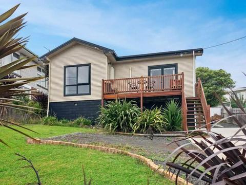 FOR RENT: 2 bedroom house, close to Burnie CBD