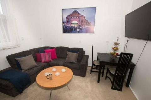 ST KILDA BEACH 3BR APARTMENT FOR 3-6 PERSONS