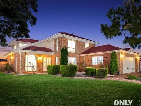 Rent for Double Storey 4 Bed room House In Narre Warren South