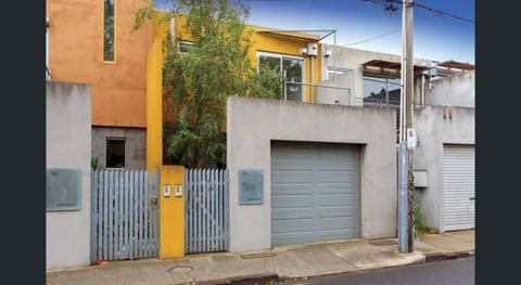 LARGE 2 BEDROOM TOWNHOUSE SOUTH YARRA