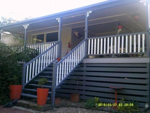 LOVELY HOUSE BY THE BEACH COOCHIEMUDLO ISLAND QLD