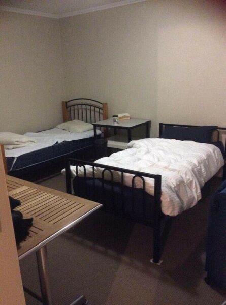 Master room in Sydney CBD available for sharing ( short or long term)