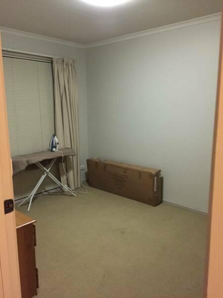 1 Room available in a 2 bedrooms unit